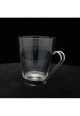 tasse en verre avec anse